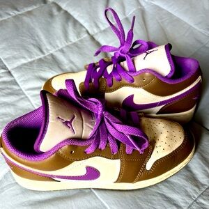 Nike Air Jordan 4Y Sneakers